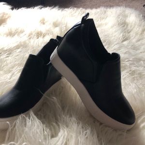 New black wedge casual shoes